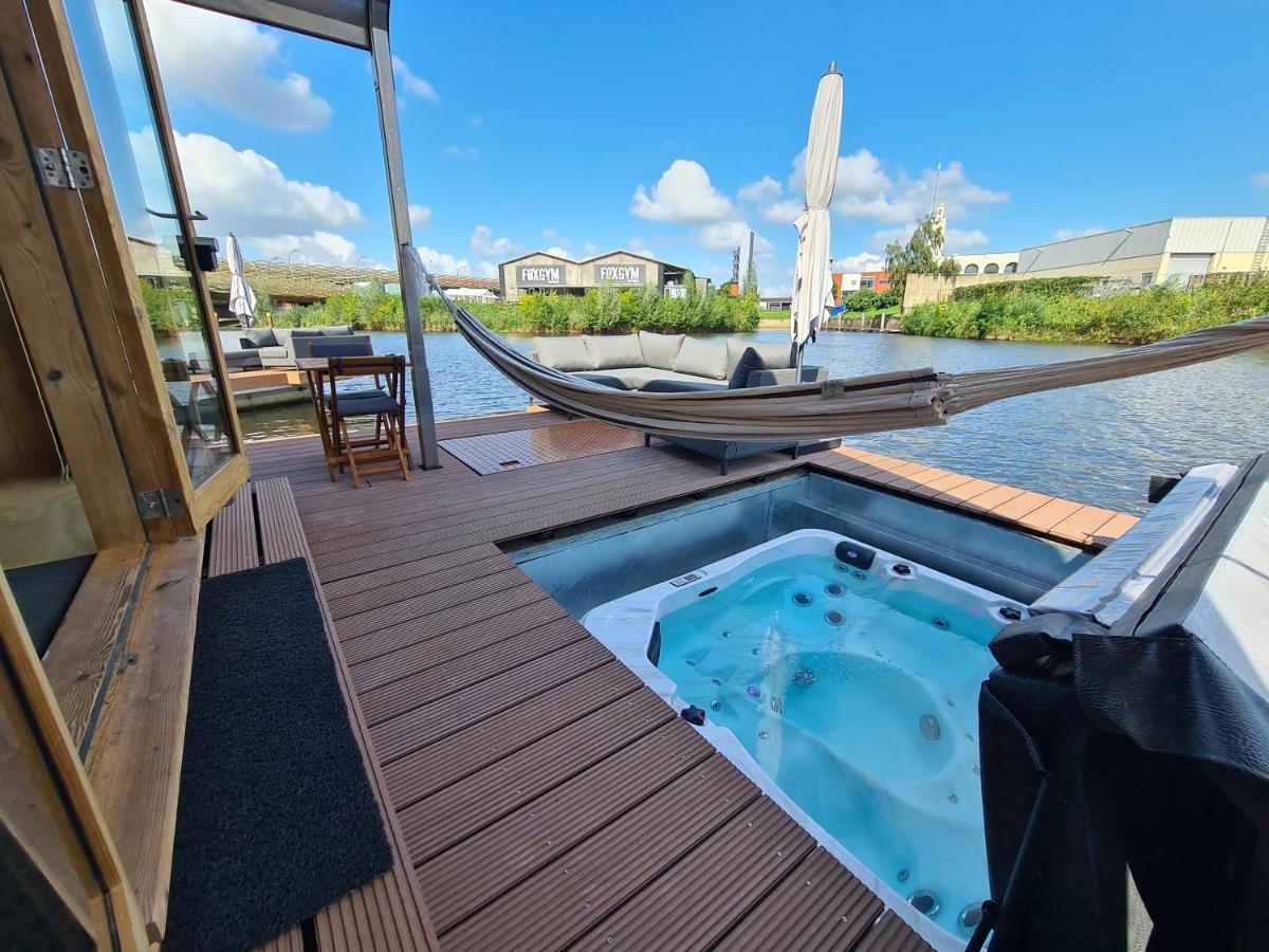 Wikkelboats @ Tramkade Den Bosch Villa Orthen Luaran gambar